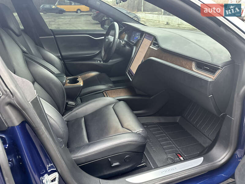 Лифтбек Tesla Model S 2018 в Полтаве