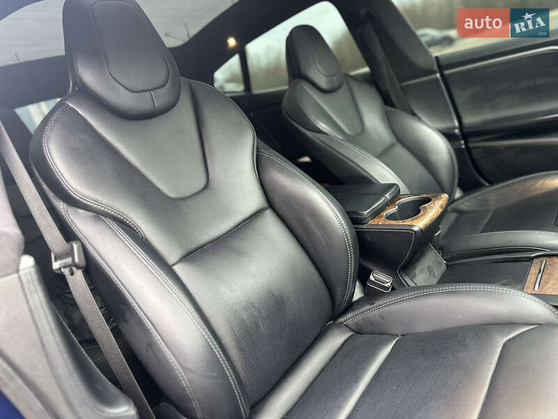 Лифтбек Tesla Model S 2018 в Полтаве