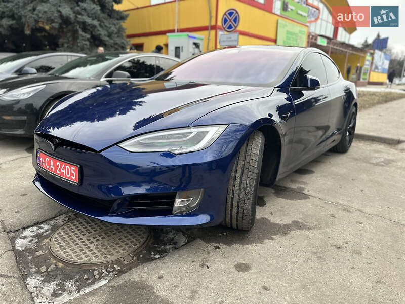 Лифтбек Tesla Model S 2018 в Полтаве
