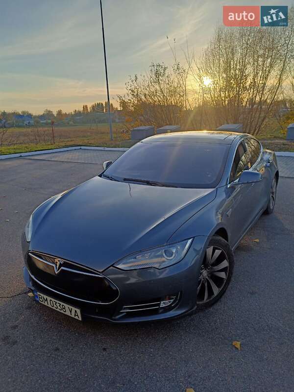 Ліфтбек Tesla Model S 2014 в Сумах фото Ліфтбек Tesla Model S 2014 в Сумах