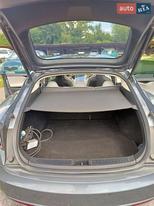 Ліфтбек Tesla Model S 2014 в Сумах фото 18 Ліфтбек Tesla Model S 2014 в Сумах