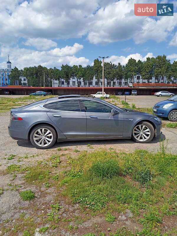 Ліфтбек Tesla Model S 2014 в Сумах фото 14 Ліфтбек Tesla Model S 2014 в Сумах