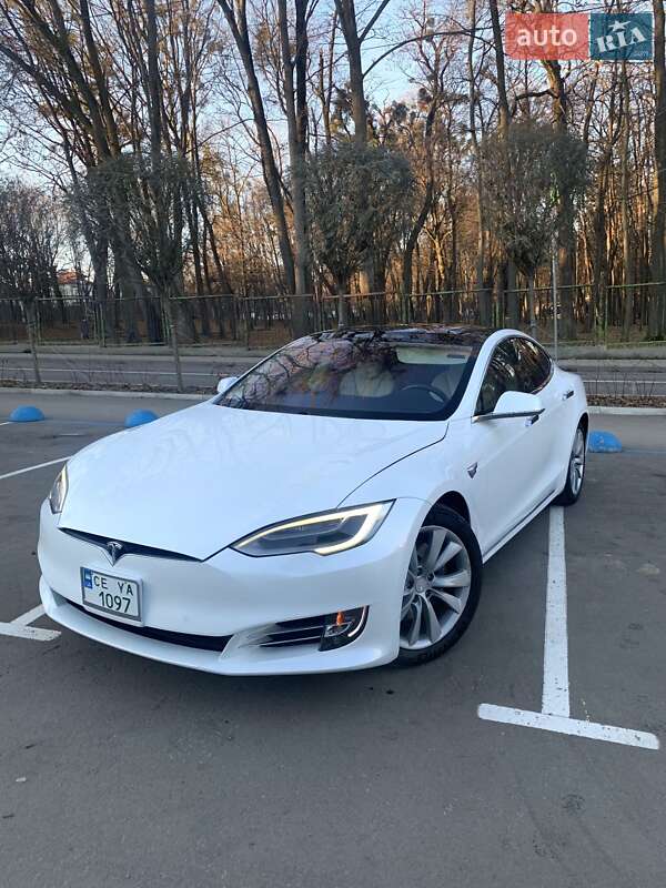 Tesla Model S 2018