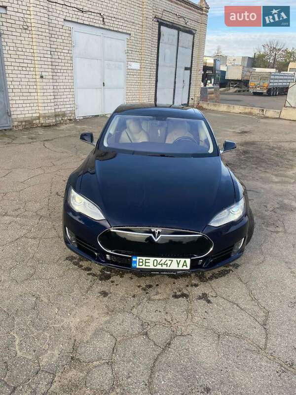 Лифтбек Tesla Model S 2013 в Николаеве