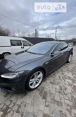 Ліфтбек Tesla Model S 2015 в Миколаєві