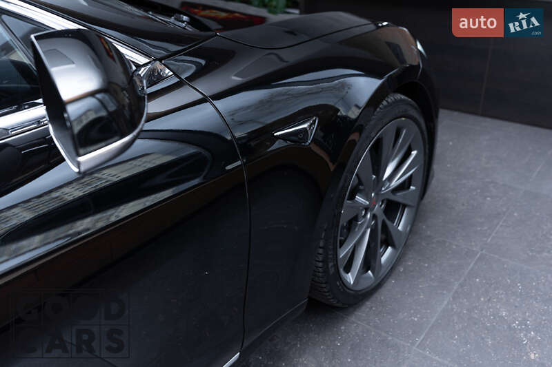 Лифтбек Tesla Model S 2019 в Одессе