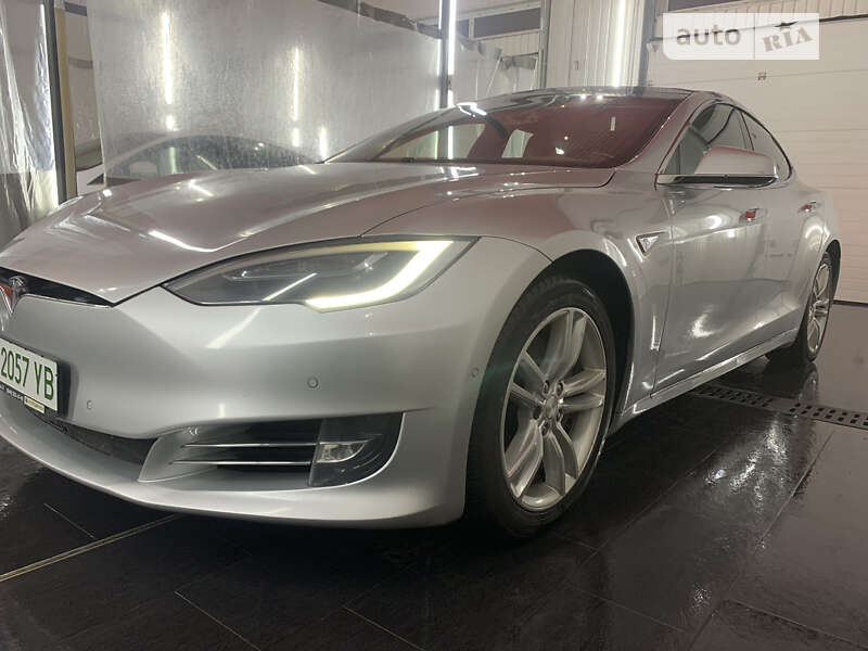 Лифтбек Tesla Model S 2014 в Обухове