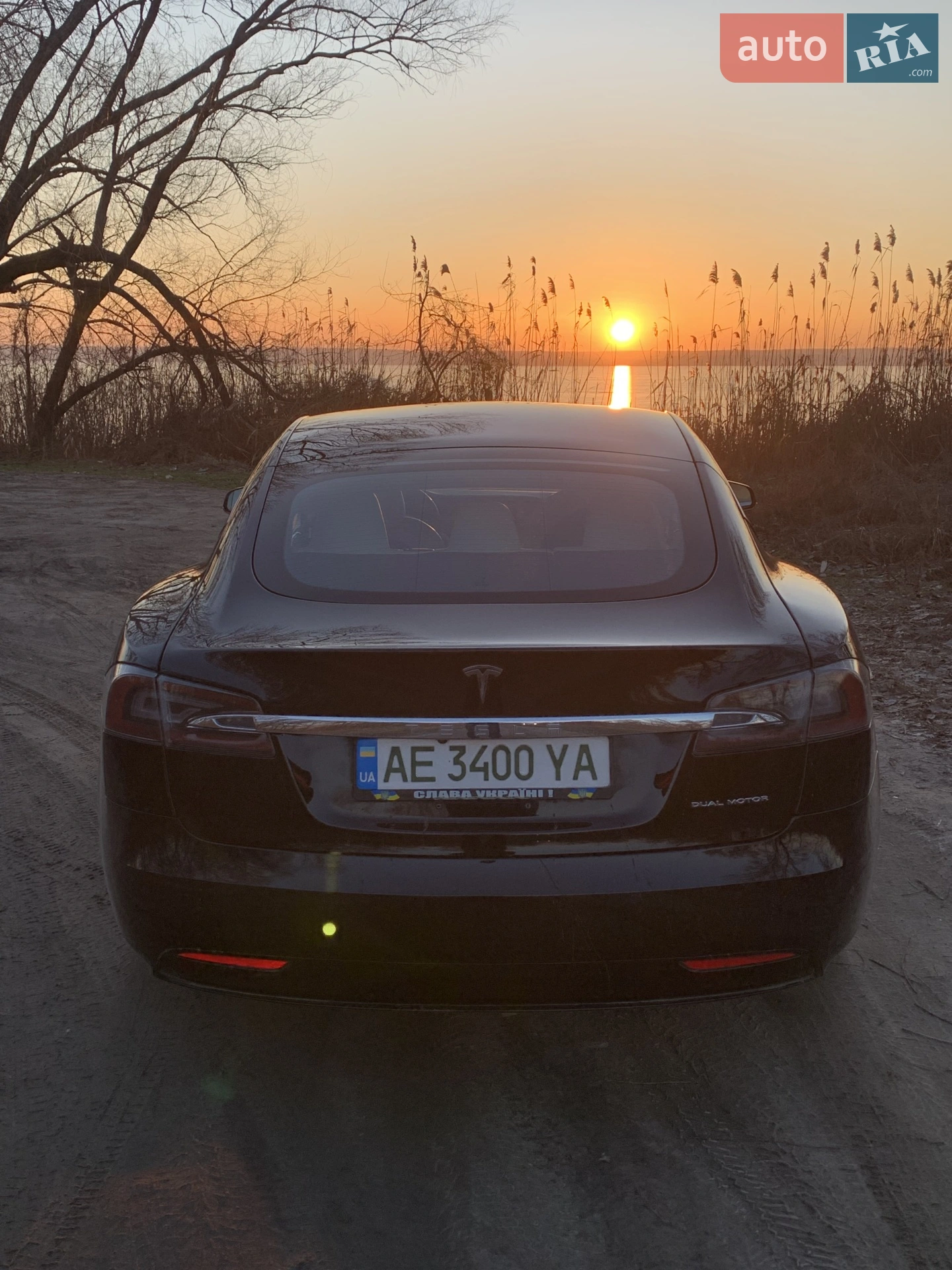Tesla Model S 2019 VIN 5YJSA1E21LF364360 фото оголошення 7 з 18