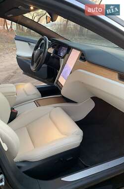 Ліфтбек Tesla Model S 2019 в Кам'янському