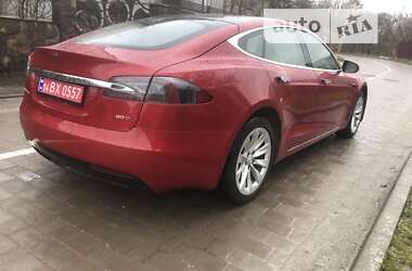 Лифтбек Tesla Model S 2017 в Львове