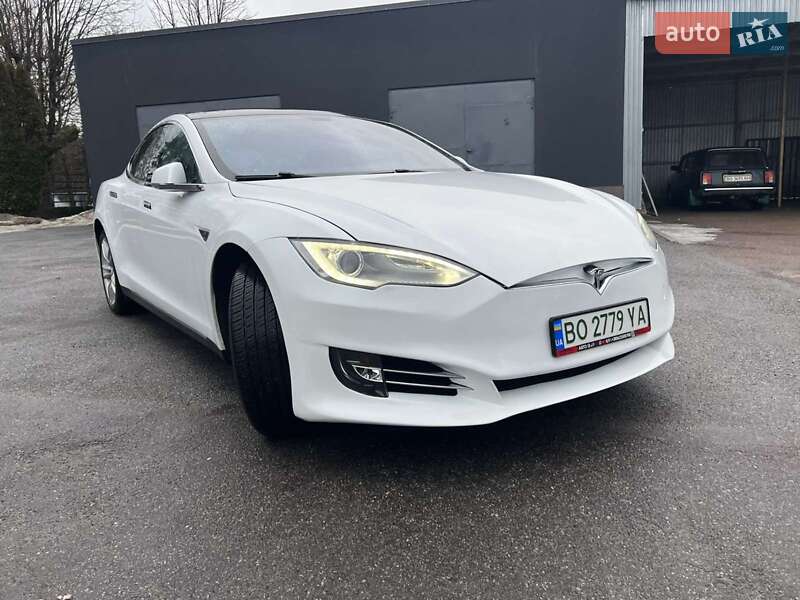 Лифтбек Tesla Model S 2014 в Тернополе