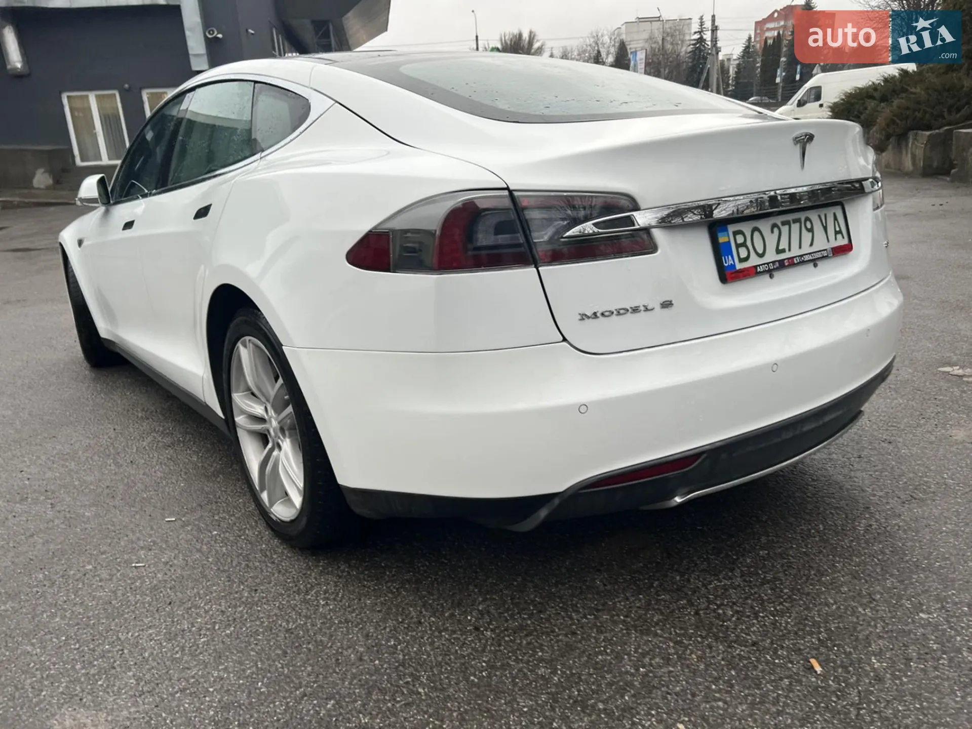 2014 Tesla Model S - мініатюра 23