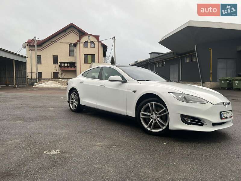 Лифтбек Tesla Model S 2014 в Тернополе