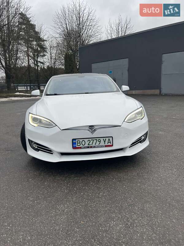 Лифтбек Tesla Model S 2014 в Тернополе