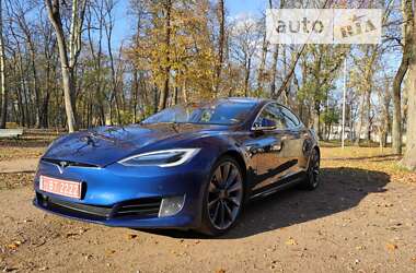 Лифтбек Tesla Model S 2017 в Чернигове