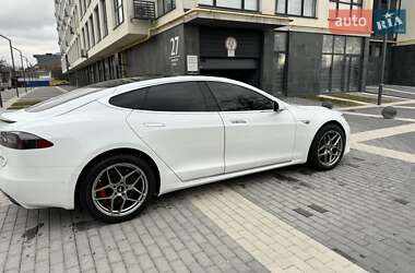 Лифтбек Tesla Model S 2014 в Львове