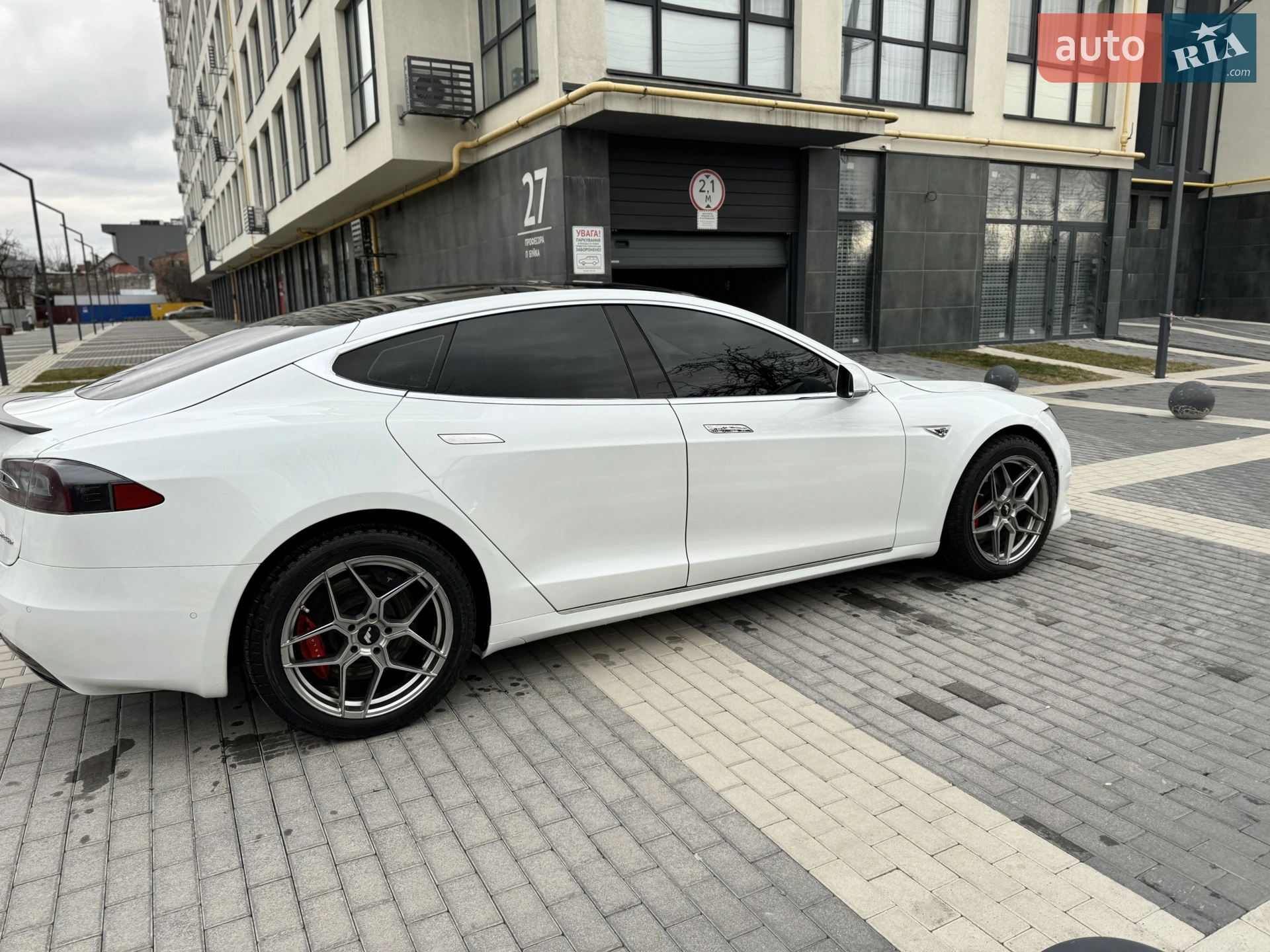 2014 Tesla Model S - мініатюра 4