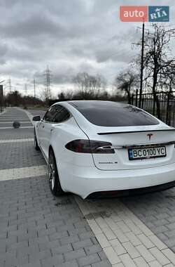 Лифтбек Tesla Model S 2014 в Львове