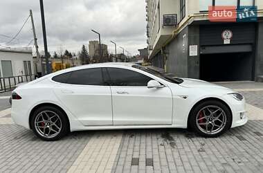 Лифтбек Tesla Model S 2014 в Львове