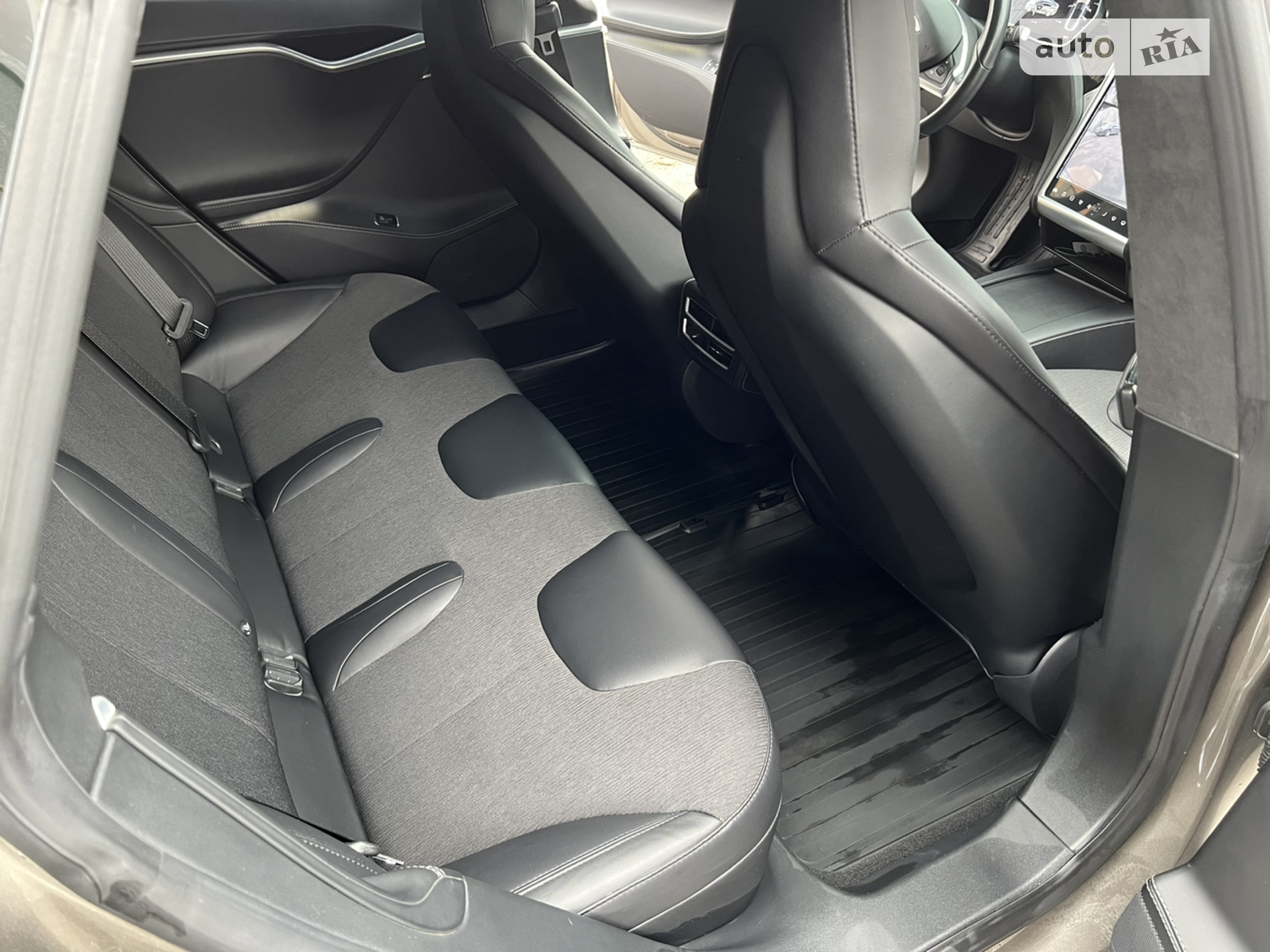 2016 Tesla Model S - мініатюра 17