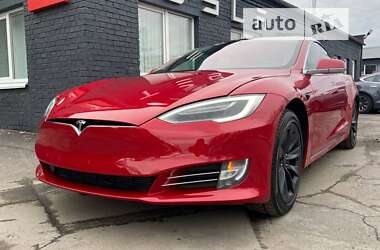 Лифтбек Tesla Model S 2019 в Киеве