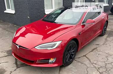 Лифтбек Tesla Model S 2019 в Киеве