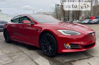 Ліфтбек Tesla Model S 2019 в Києві