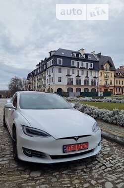 Ліфтбек Tesla Model S 2016 в Кам'янець-Подільському