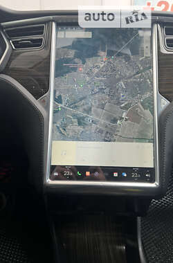 Ліфтбек Tesla Model S 2015 в 