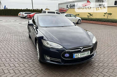 Лифтбек Tesla Model S 2014 в Виноградове