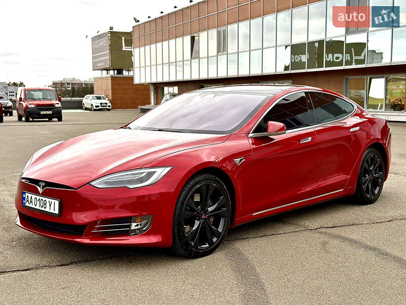 Ліфтбек Tesla Model S 2018 в Києві