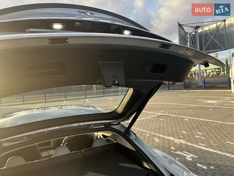 Лифтбек Tesla Model S 2013 в Ковеле