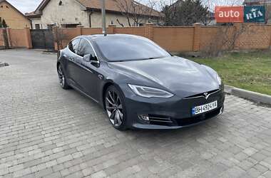 Ліфтбек Tesla Model S 2015 в Одесі