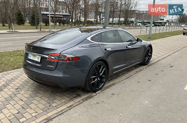 Лифтбек Tesla Model S 2018 в Киеве