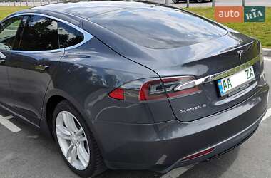 Ліфтбек Tesla Model S 2015 в Києві