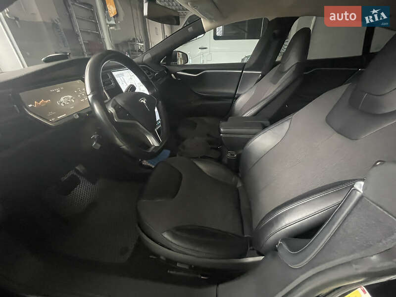 Лифтбек Tesla Model S 2014 в Николаеве