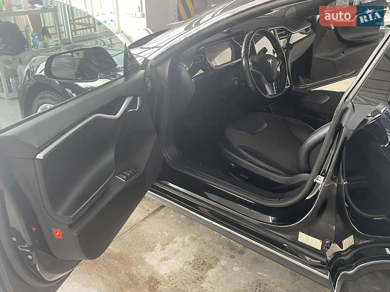 Лифтбек Tesla Model S 2014 в Николаеве