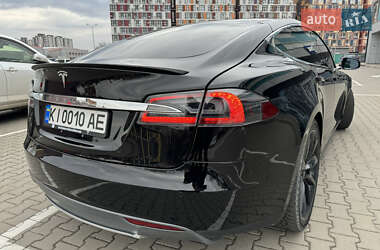 Лифтбек Tesla Model S 2014 в 