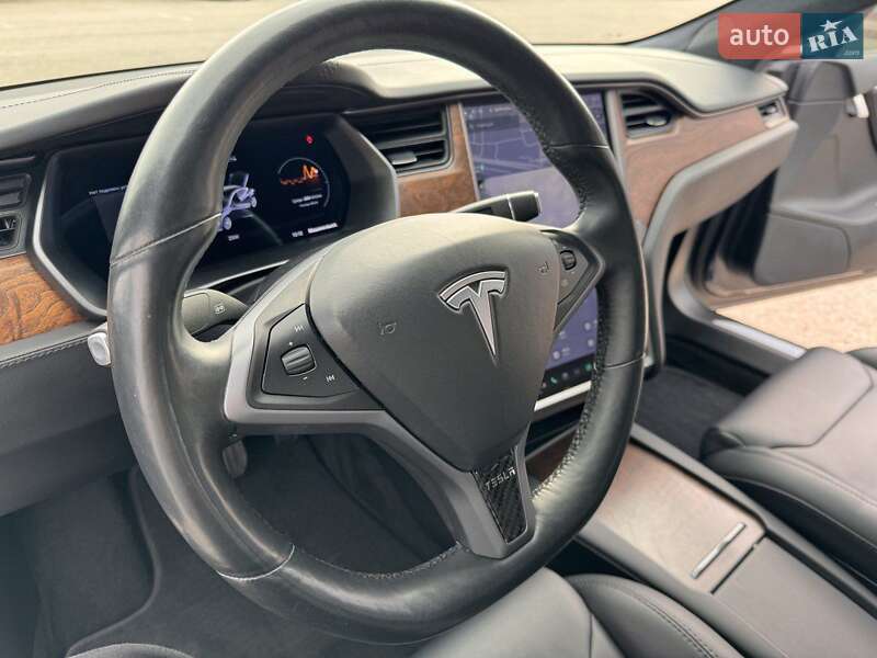 Лифтбек Tesla Model S 2018 в Днепре
