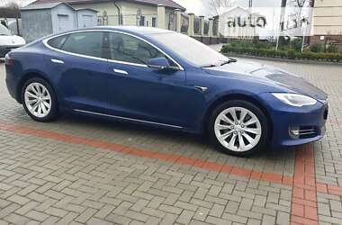 Лифтбек Tesla Model S 2017 в Золочеве