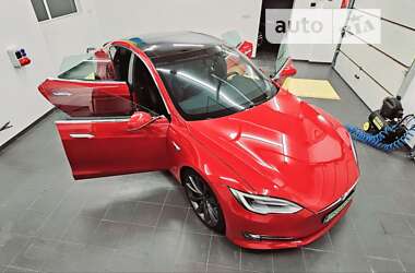 Лифтбек Tesla Model S 2018 в Житомире