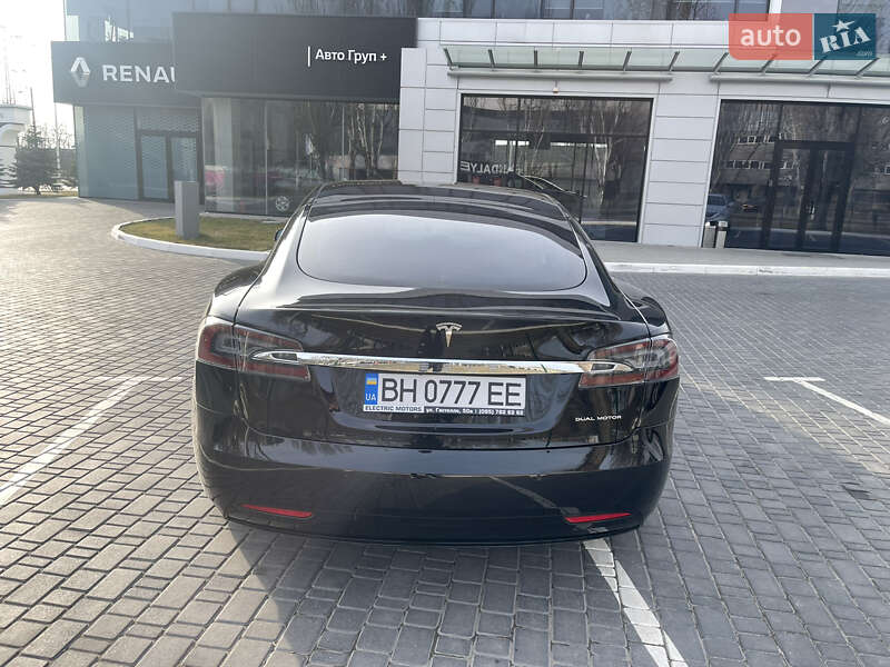 Лифтбек Tesla Model S 2019 в Одессе