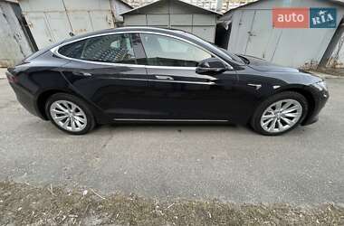 Лифтбек Tesla Model S 2018 в Киеве