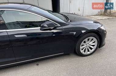 Лифтбек Tesla Model S 2018 в Киеве