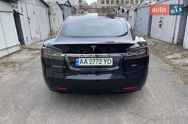 Лифтбек Tesla Model S 2018 в Киеве