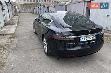 Лифтбек Tesla Model S 2018 в Киеве