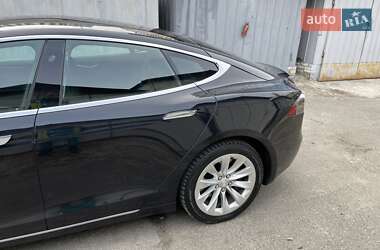 Лифтбек Tesla Model S 2018 в Киеве