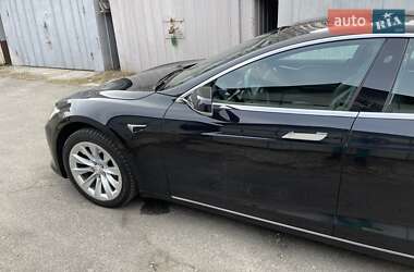 Лифтбек Tesla Model S 2018 в Киеве