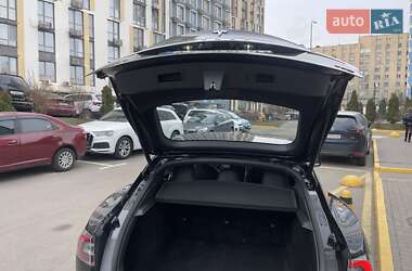 Лифтбек Tesla Model S 2018 в Киеве