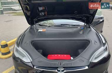 Лифтбек Tesla Model S 2018 в Киеве